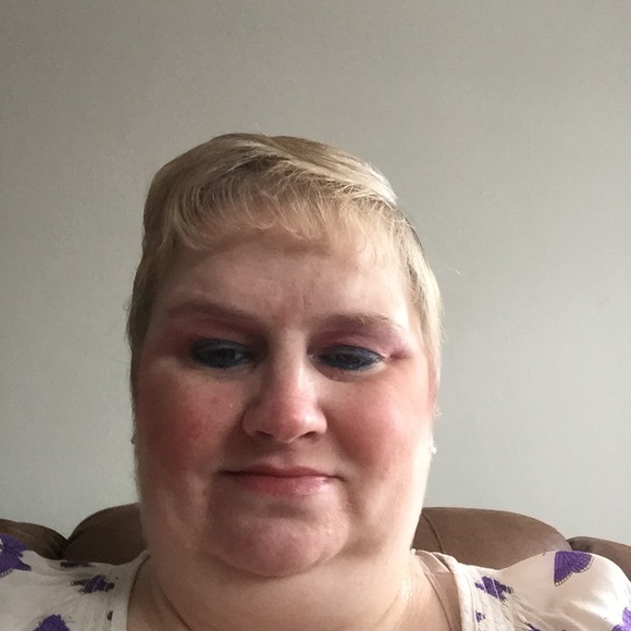 Meet your Posher, Isa - Picture 1 of 1